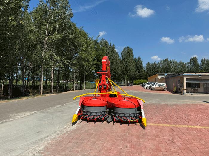 Máy gặt thức ăn gia súc đeo lưng màu xanh lá cây 2220mm