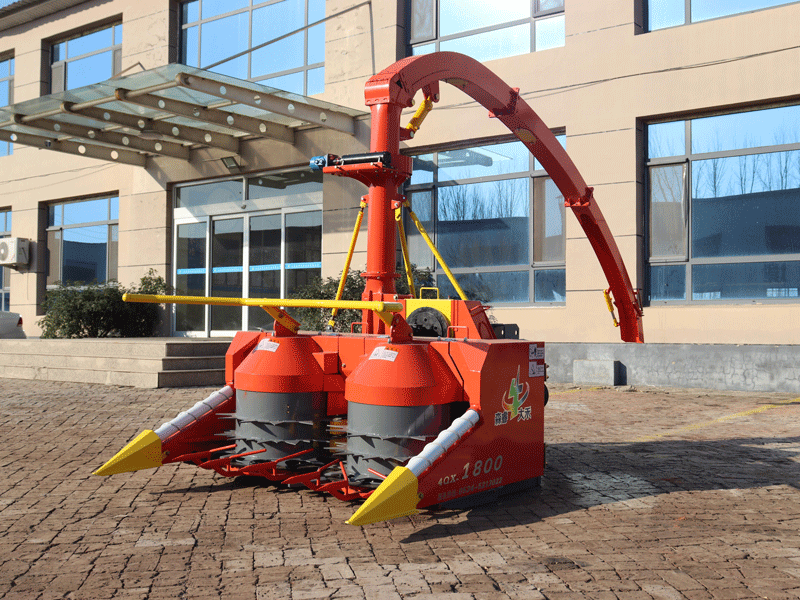 1.580 मीटर साइलेज हार्वेस्टर ट्रैक्टर मशीन, साइलेज कॉर्न मशीन बिक्री के लिए उपलब्ध है