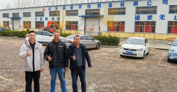 We Welcome Overseas Customers To Visit Our Company!
