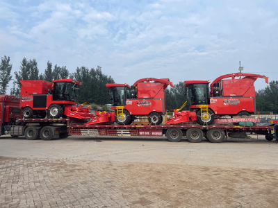 Senrui Zhenghe Series 4QZ-2100 Silage Machine Is Loaded And Shipped!