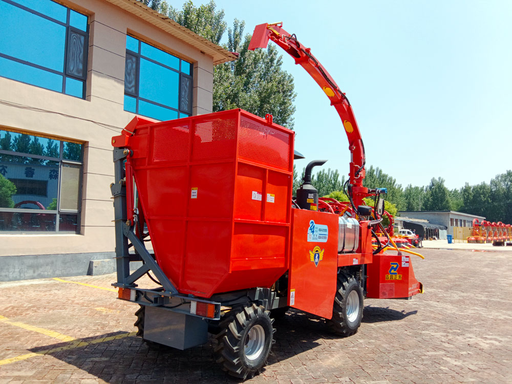 Máy thu hoạch thức ăn thô xanh tự hành 2.020m Máy thu hoạch thức ăn thô xanh tự hành 2.020m