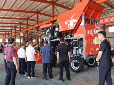 Chào mừng nồng nhiệt các thầy cô và sinh viên trường Đại học Nông nghiệp đến thăm công ty chúng tôi!