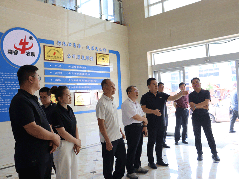 ¡Damos una cálida bienvenida a los profesores y estudiantes de la Universidad Agrícola para que visiten nuestra empresa! ¡Damos una cálida bienvenida a los profesores y estudiantes de la Universidad Agrícola para que visiten nuestra empresa!