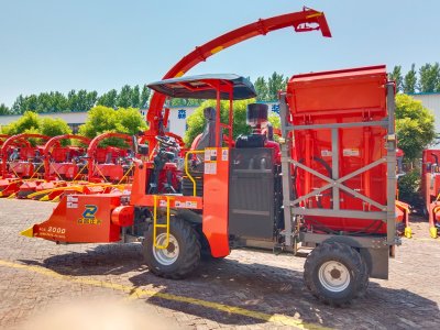 2.020m Self Propelled Forage Harvester For Maize