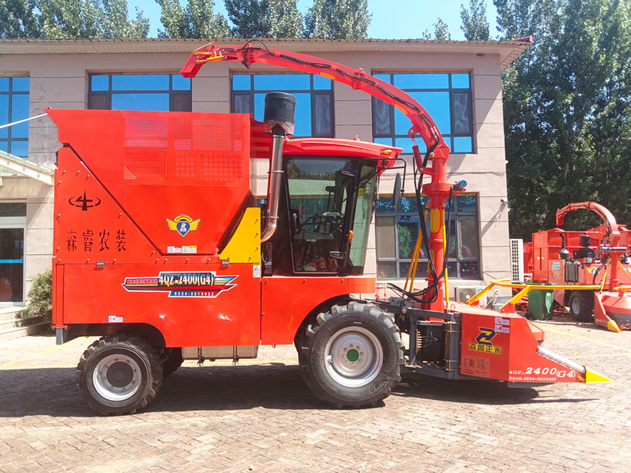 2.220m Self Propelled Forage Harvester 2.220m Self Propelled Forage Harvester
