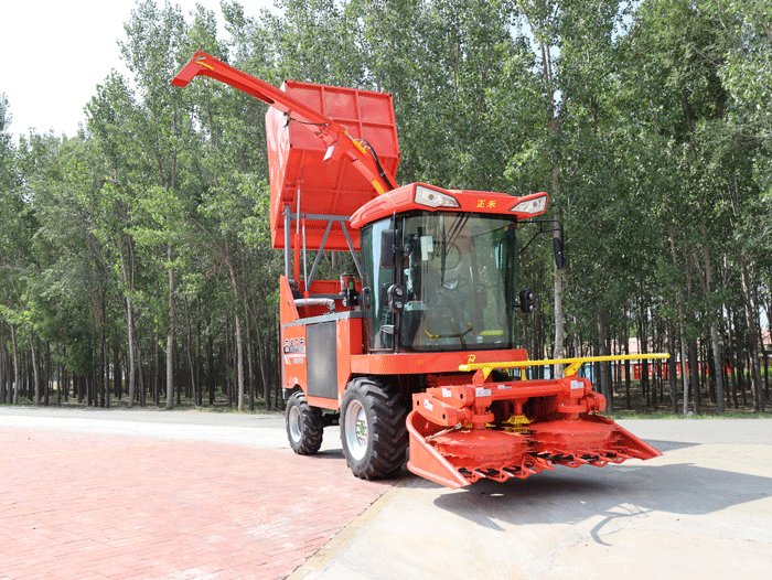 2.050m Wheeled Corn And Alfalfa Straw Forage Harvester