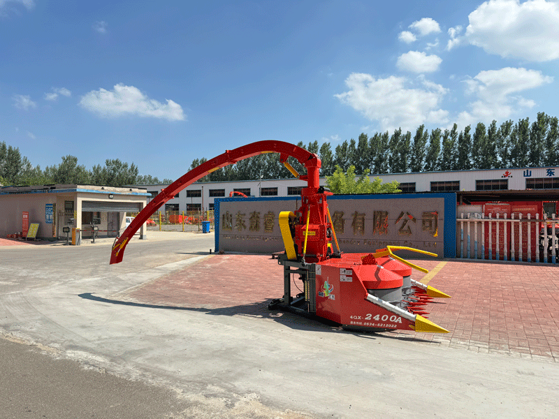 Máy gặt thức ăn gia súc đeo lưng màu xanh lá cây 2220mm