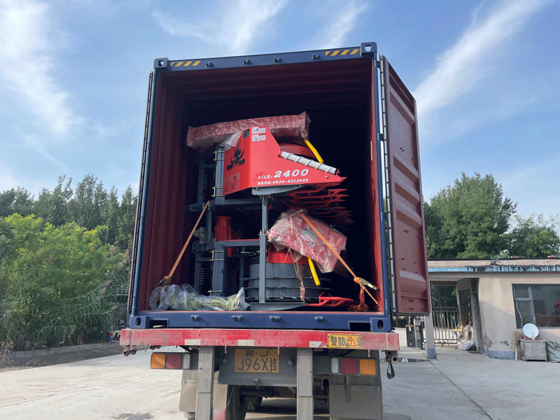 Vận chuyển máy thu hoạch thức ăn ủ chua trong container vận chuyển: Vận chuyển an toàn và bảo mật, dịch vụ sau bán hàng không phải lo lắng. Vận chuyển máy thu hoạch thức ăn ủ chua trong container vận chuyển: Vận chuyển an toàn và bảo mật, dịch vụ sau bán hàng không phải lo lắng.