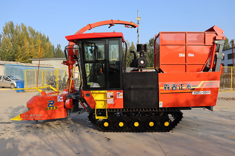 Máy thu hoạch thức ăn gia súc thu thập thông tin