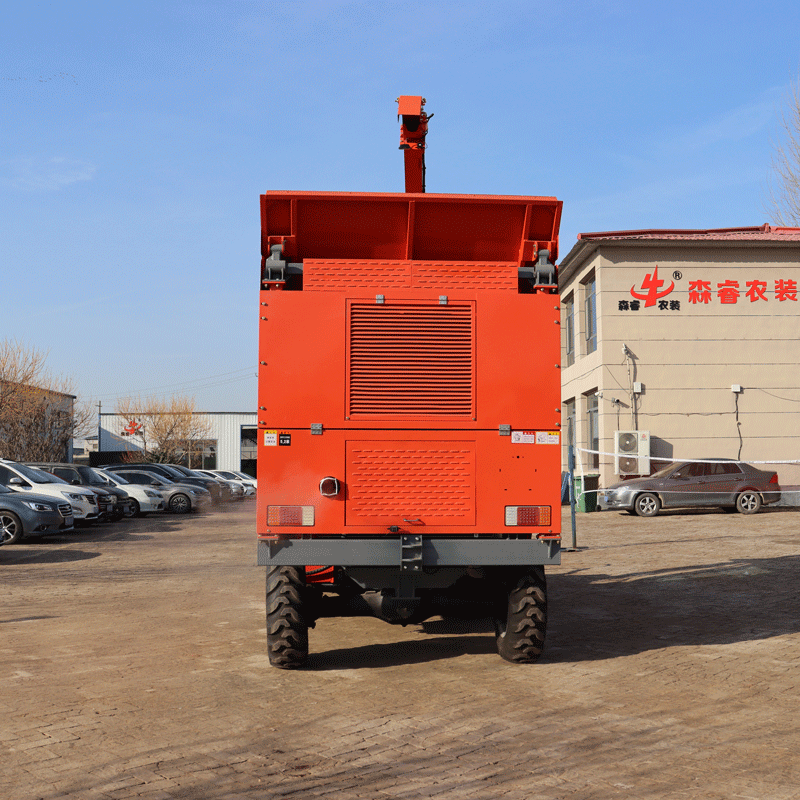 Cosechadora de forraje autopropulsada de 2.220 m