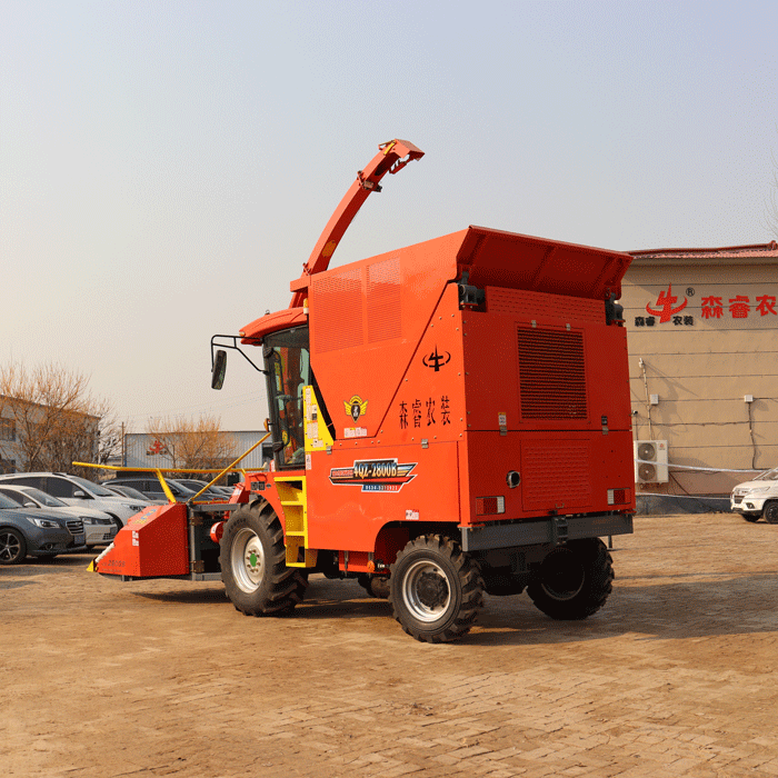 Máy gặt cỏ bánh xe 2.620m