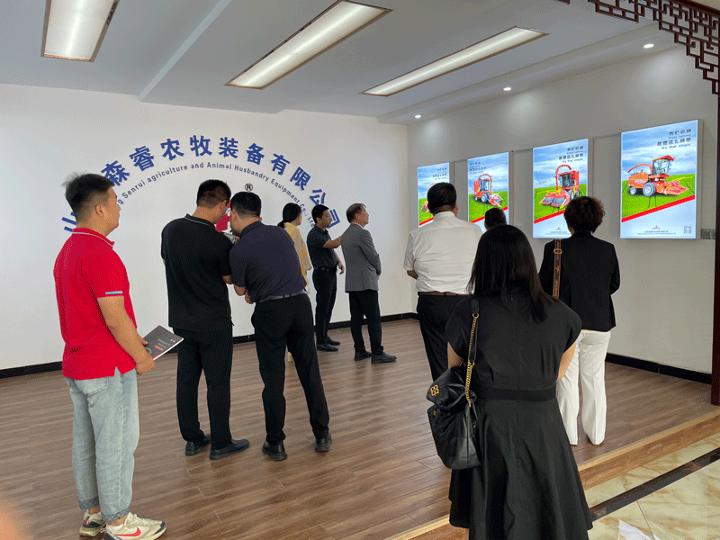 ¡Bienvenidos líderes a visitar nuestra empresa! ¡Bienvenidos líderes a visitar nuestra empresa!