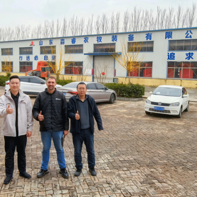 We Welcome Overseas Customers To Visit Our Company!