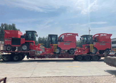 Crafted With Dedication, Bound For The Customer! Senrui Silage Harvesters Are Being Loaded And Shipped In Bulk.