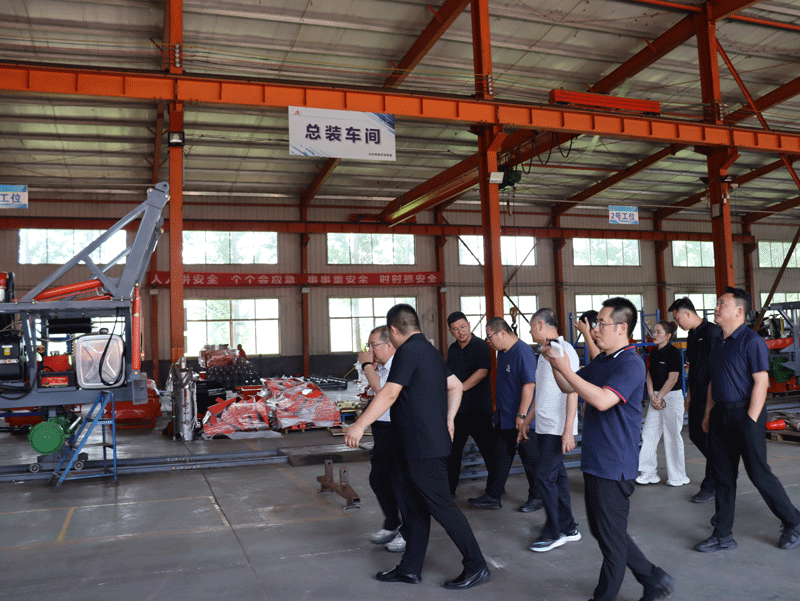 ¡Damos una cálida bienvenida a los profesores y estudiantes de la Universidad Agrícola para que visiten nuestra empresa! ¡Damos una cálida bienvenida a los profesores y estudiantes de la Universidad Agrícola para que visiten nuestra empresa!