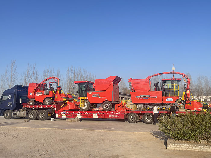 ¡Las cosechadoras de forraje verde se envían con toda su fuerza, dirigiéndose a una cosecha de parachoques! ¡Las cosechadoras de forraje verde se envían con toda su fuerza, dirigiéndose a una cosecha de parachoques!