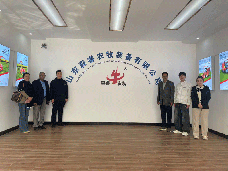 We Welcome Customers To Visit Our Company!We Are a Source Manufacturer Of Silage Harvesters.