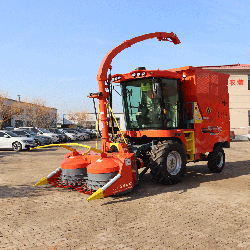 Cosechadora de forraje autopropulsada de 2.220 m