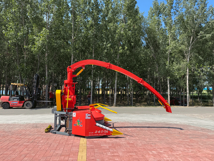 Máy gặt thức ăn gia súc đeo lưng màu xanh lá cây 2220mm