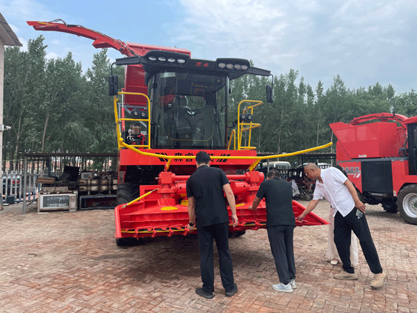 Chào mừng quý khách đến thăm công ty chúng tôi và kiểm tra máy ủ chua tự hành 4QZ-3000B! Chào mừng quý khách đến thăm công ty chúng tôi và kiểm tra máy ủ chua tự hành 4QZ-3000B!