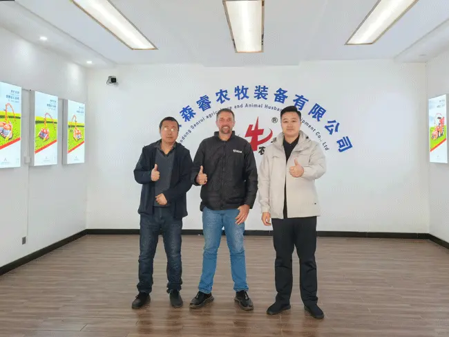 ¡Damos la bienvenida a los clientes extranjeros a visitar nuestra empresa!