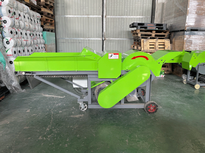 Straw Grass Chopper Animal Feed Crusher Machine in China