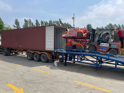 Máy thu hoạch cỏ khô Senrui 4QX-2400 sẵn sàng được triển khai ở nước ngoài.