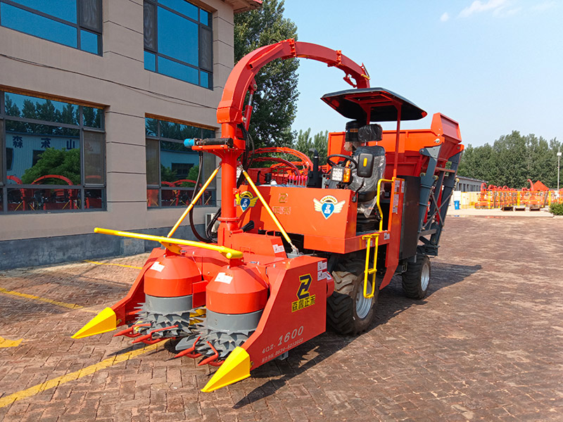 1.480m Self-Propelled Harvester 1.480m Self-Propelled Harvester