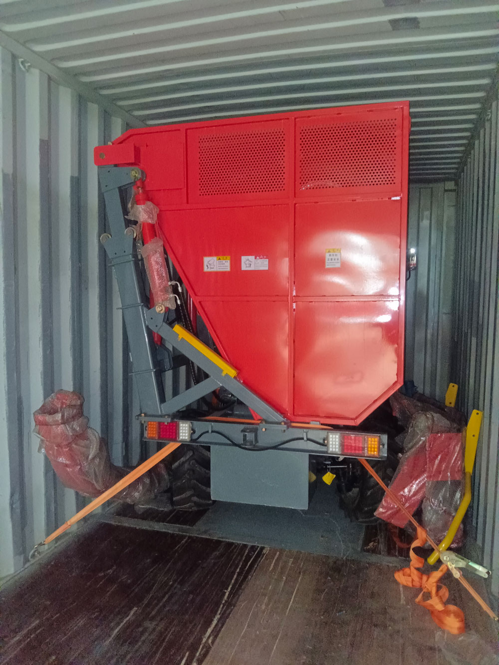 Máy thu hoạch thức ăn gia súc tự hành 2,020m cần bán