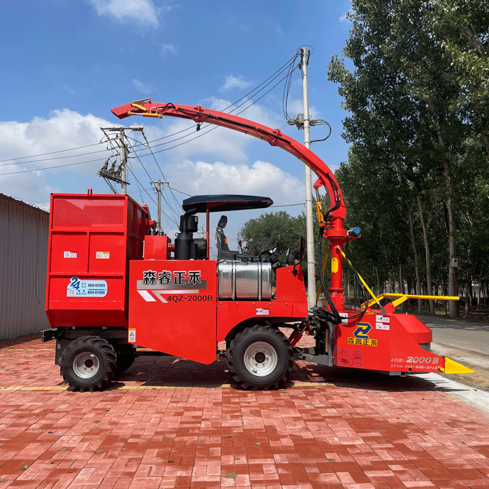 Máy gặt thức ăn gia súc nhỏ tự hành 2020m