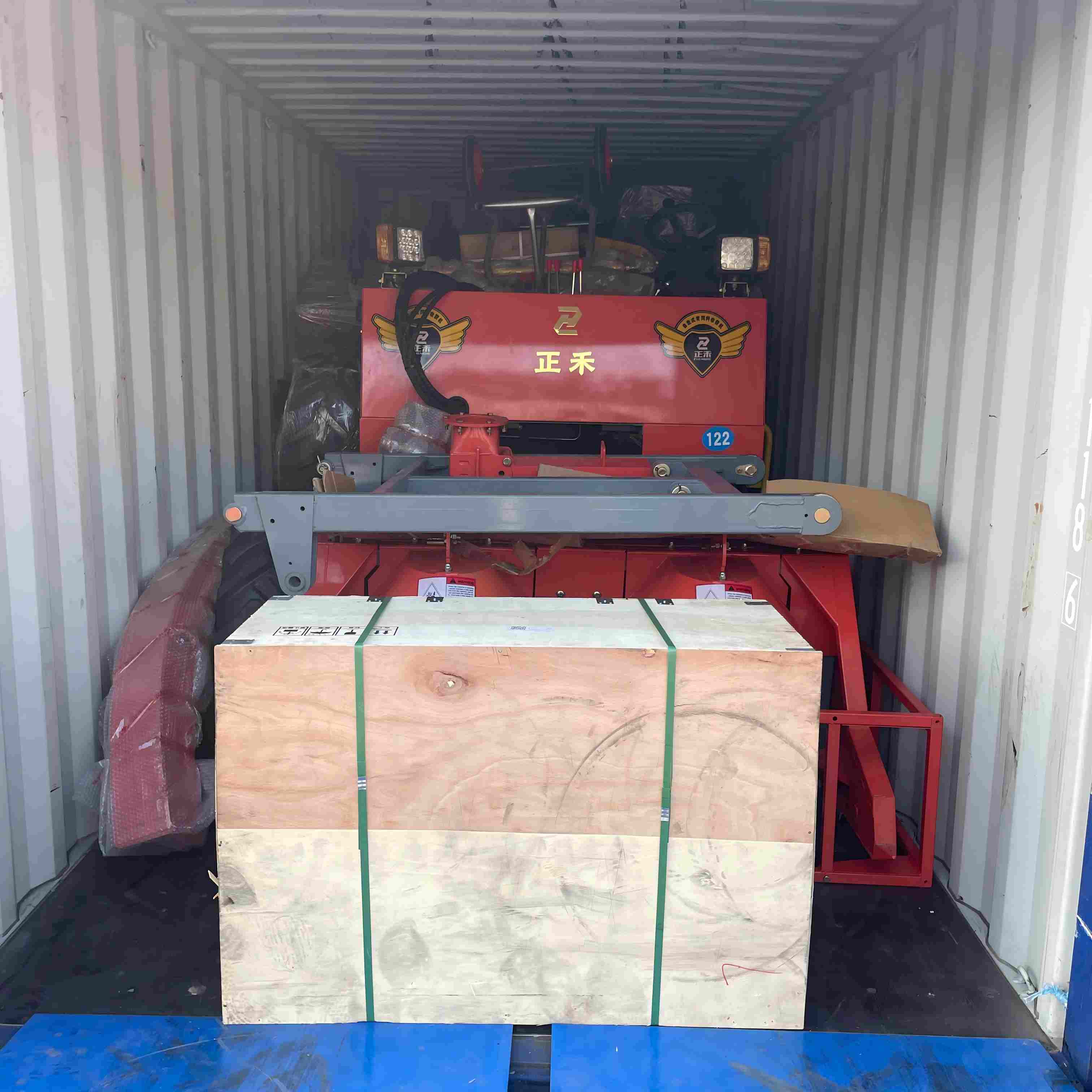 Las máquinas de ensilaje zarpan para promover el desarrollo agrícola mundial Las máquinas de ensilaje zarpan para promover el desarrollo agrícola mundial