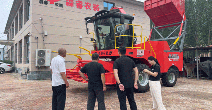 Customers Are Welcome to Visit Our Company and Inspect the 4QZ-3000B Self-propelled Silage Machine！