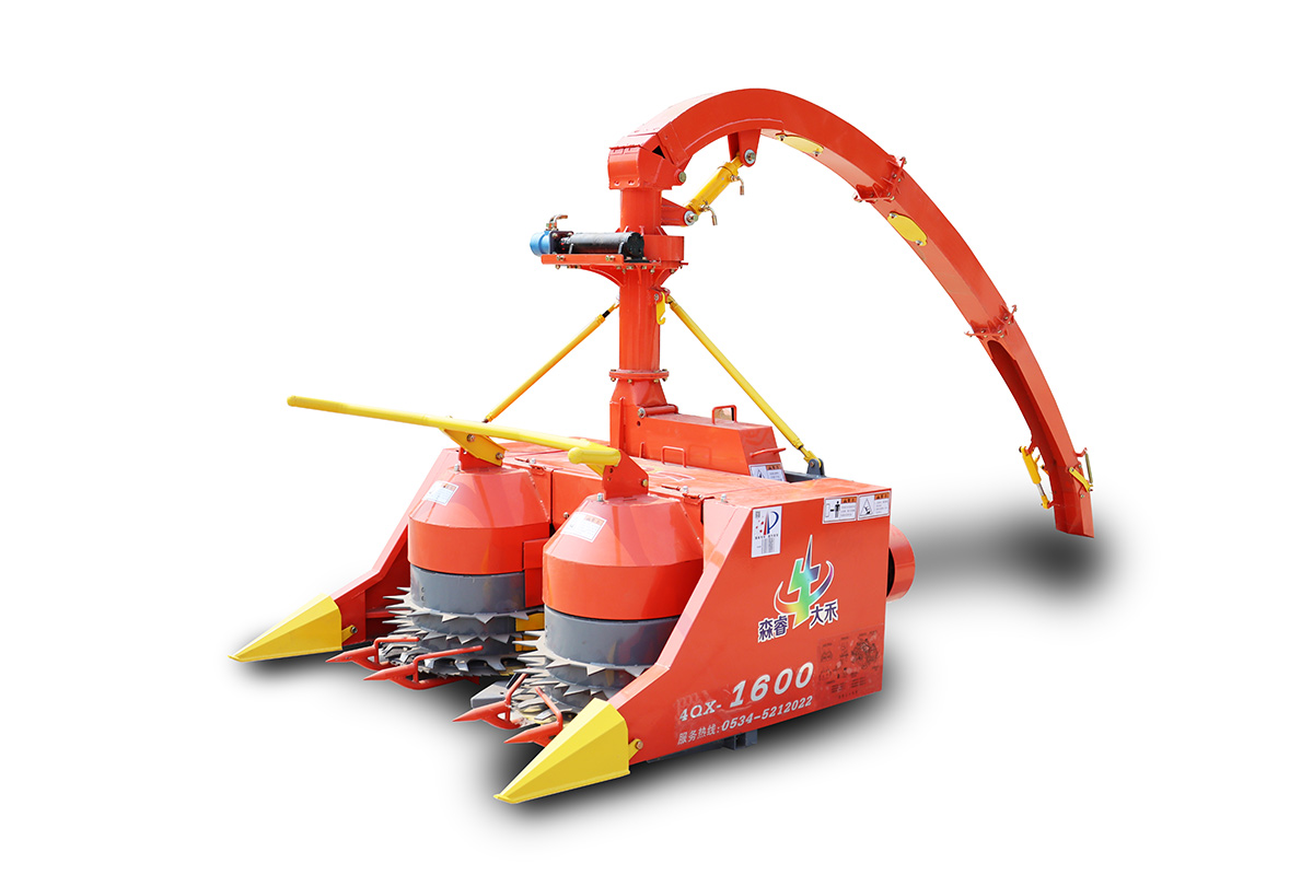 Máy thu hoạch thức ăn gia súc gắn trên 1.480m