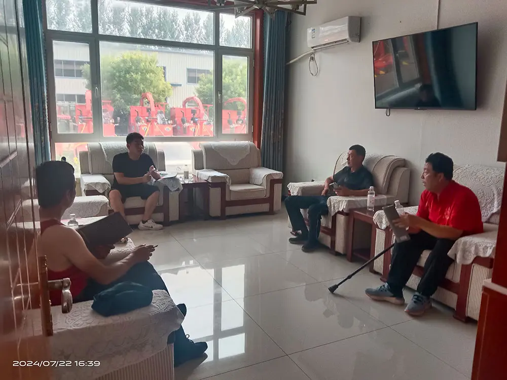 Ningxia Hui کے خود مختار علاقے اور Yinchuan شہر کے صارفین کو کمپنی کا دورہ کرنے کے لیے گرمجوشی سے خوش آمدید Ningxia Hui کے خود مختار علاقے اور Yinchuan شہر کے صارفین کو کمپنی کا دورہ کرنے کے لیے گرمجوشی سے خوش آمدید