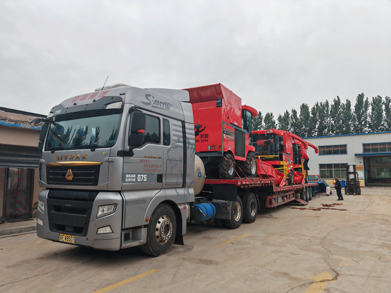 Cargadora de ensilaje con ruedas de 2,620 m, ¡cargada y enviada! Cargadora de ensilaje con ruedas de 2,620 m, ¡cargada y enviada!