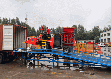 Making A Splash Globally! Senrui 4Qz-1600 Compact Silage Harvester Fully Assembled And Container-Loaded For Export To Overseas Markets