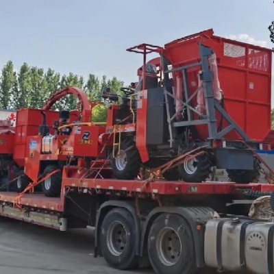 Las cosechadoras de forraje montadas y autopropulsadas se cargan y envían