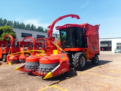 Cần bán máy cắt thức ăn ủ chua dài 2.620m