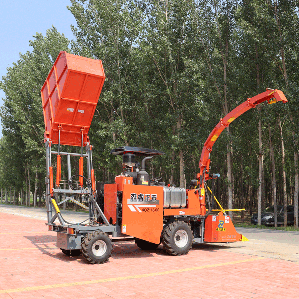 Nguồn cung cấp từ nhà máy Máy thu hoạch thức ăn ủ chua từ thân cây ngô tự hành chạy dầu diesel 4Qz-1600 hiệu suất cao 175Hp phù hợp cho thức ăn chăn nuôi