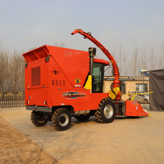 Máy gặt cỏ bánh xe 2.620m