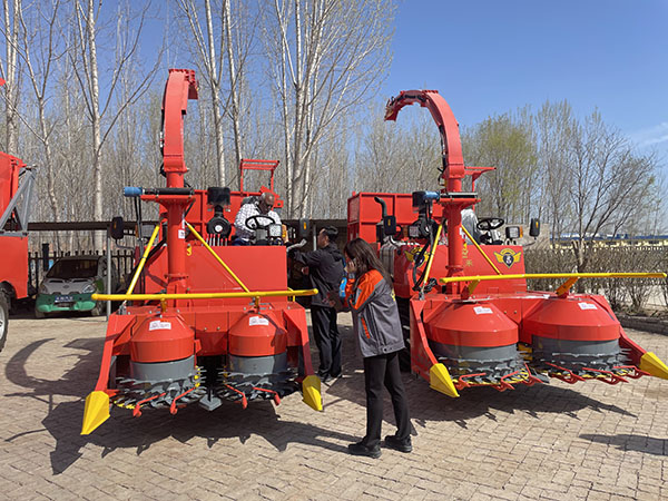 हमारी कंपनी का दौरा करने के लिए विदेशी दोस्तों का स्वागत है! हमारी कंपनी का दौरा करने के लिए विदेशी दोस्तों का स्वागत है!