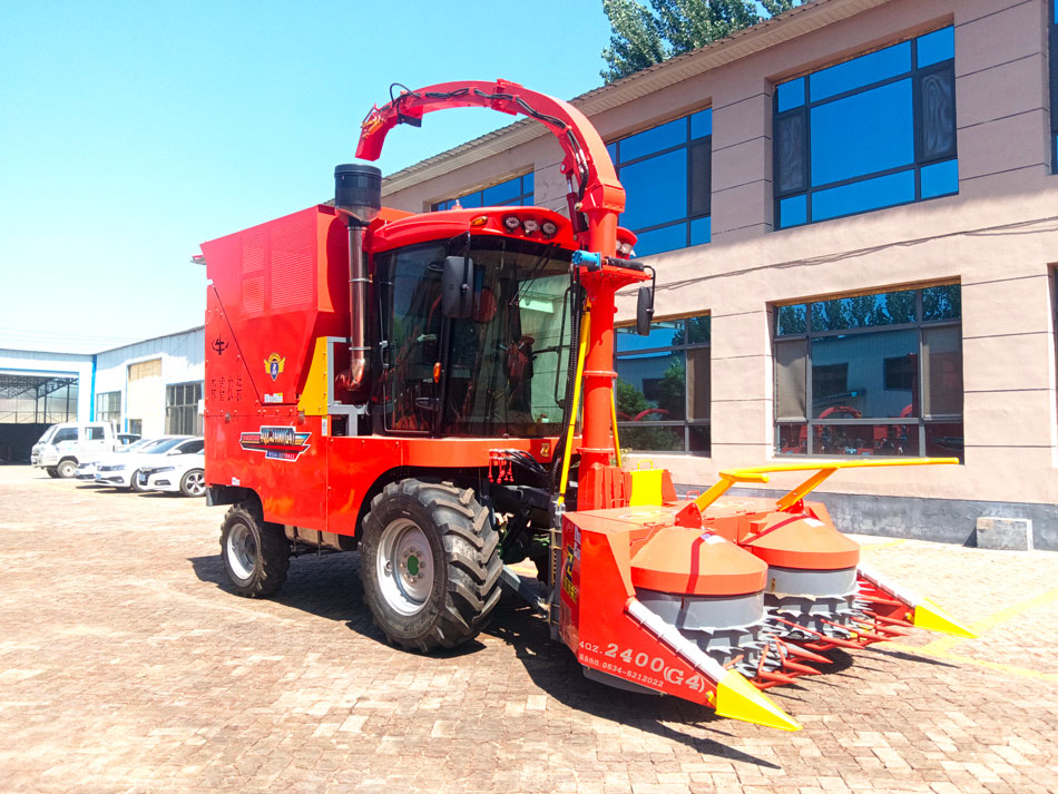 Self Propelled Forage Harvester Self Propelled Forage Harvester