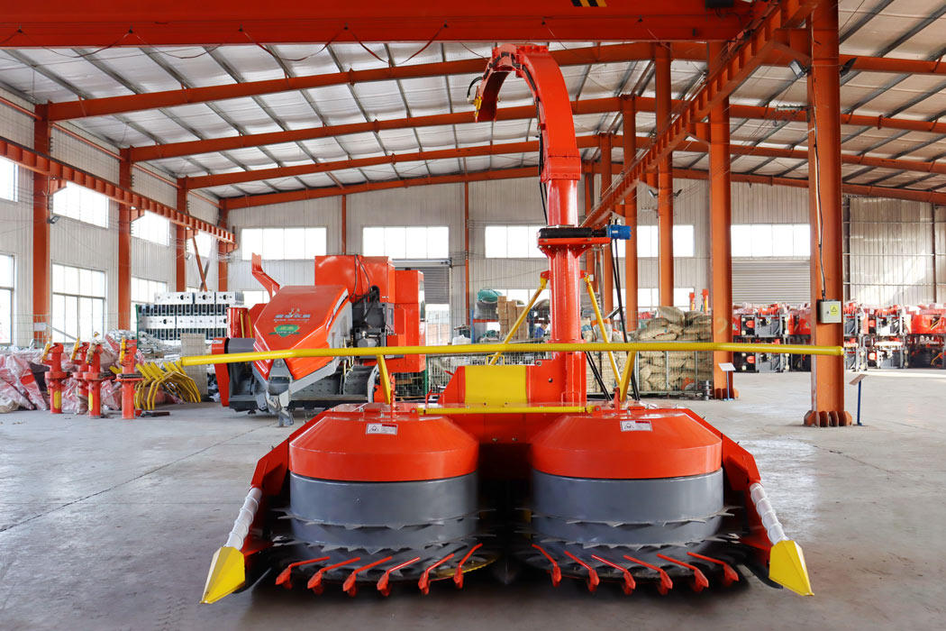 Máy cắt thức ăn ngô 2.620m Máy cắt thức ăn ngô 2.620m