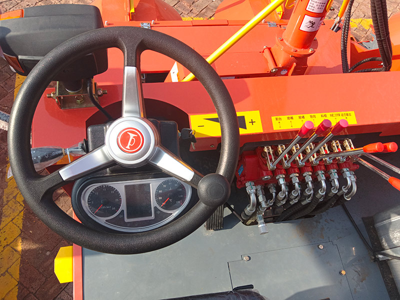 1.480m Self-Propelled Harvester 1.480m Self-Propelled Harvester