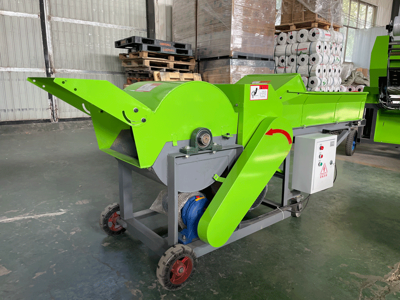 Straw Grass Chopper Animal Feed Crusher Machine in China